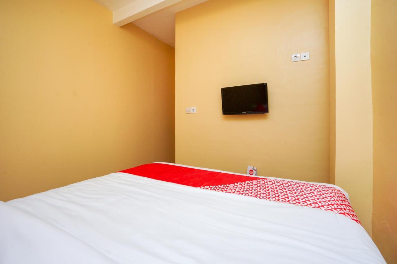 Oyo 2656 Az Zahra Residence Syariah Surabaya Ngoại thất bức ảnh