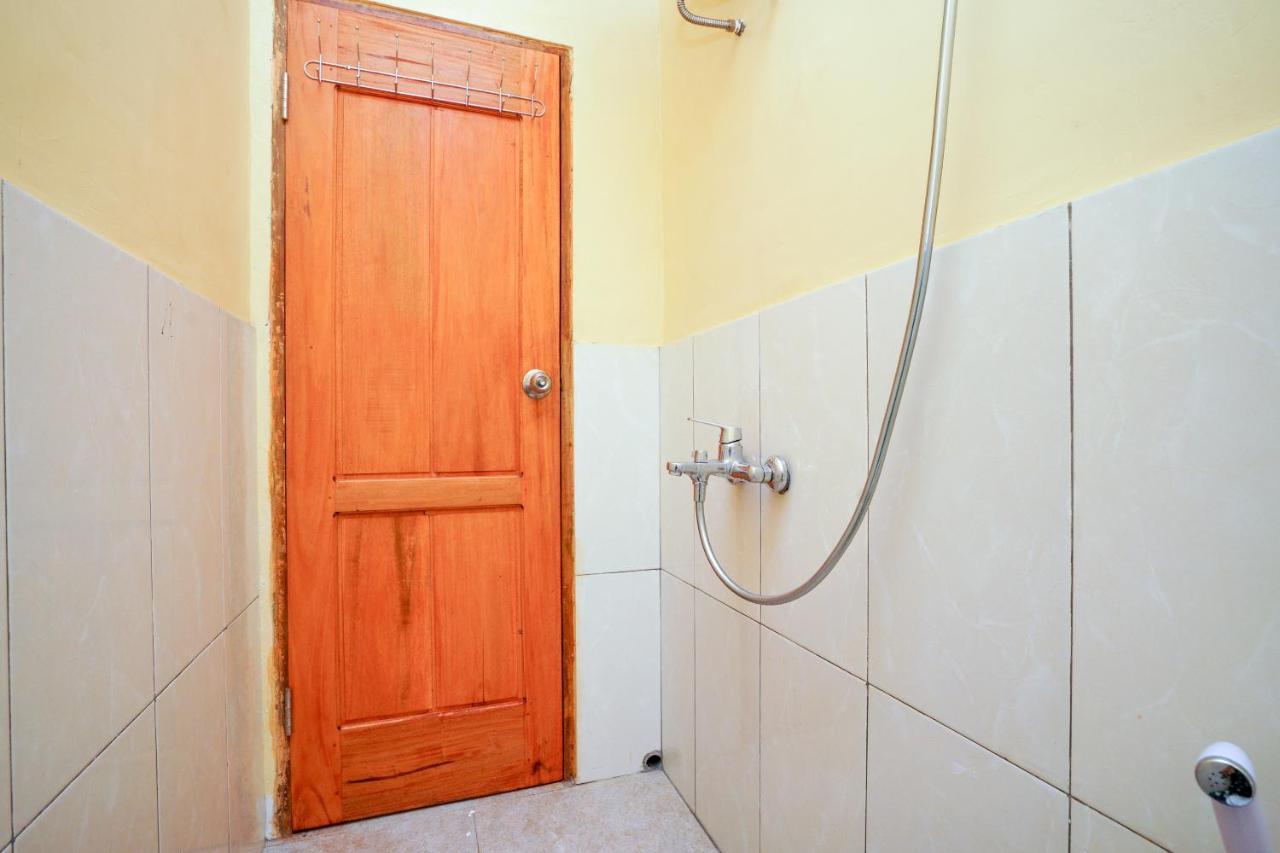 Oyo 2656 Az Zahra Residence Syariah Surabaya Ngoại thất bức ảnh