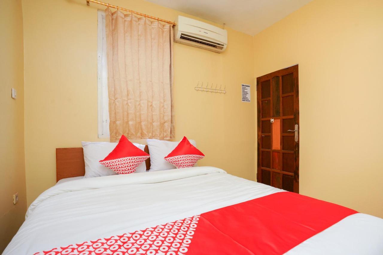 Oyo 2656 Az Zahra Residence Syariah Surabaya Ngoại thất bức ảnh