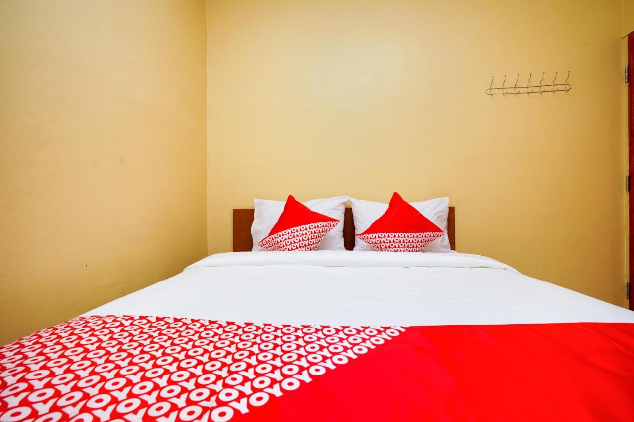 Oyo 2656 Az Zahra Residence Syariah Surabaya Ngoại thất bức ảnh